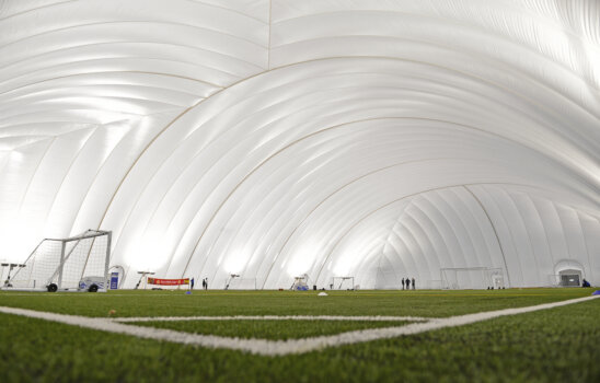 Надувные сооружения для футбола