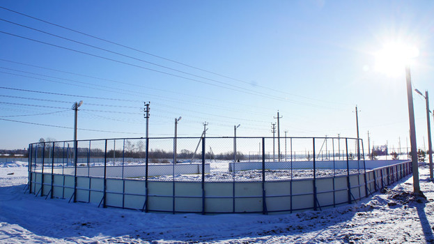 Дворовая хоккейная коробка 