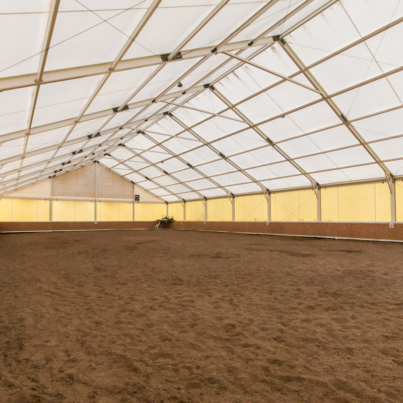 Строительство конно-спортивных ангаров и манежей